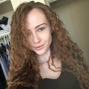 Meet your Posher, Carly